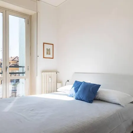 Appartamento Elegante Bilocale San Calocero Milano Esterno foto