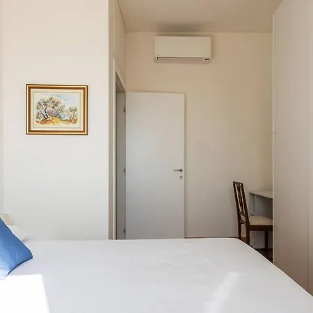 Appartamento Elegante Bilocale San Calocero Milano Esterno foto